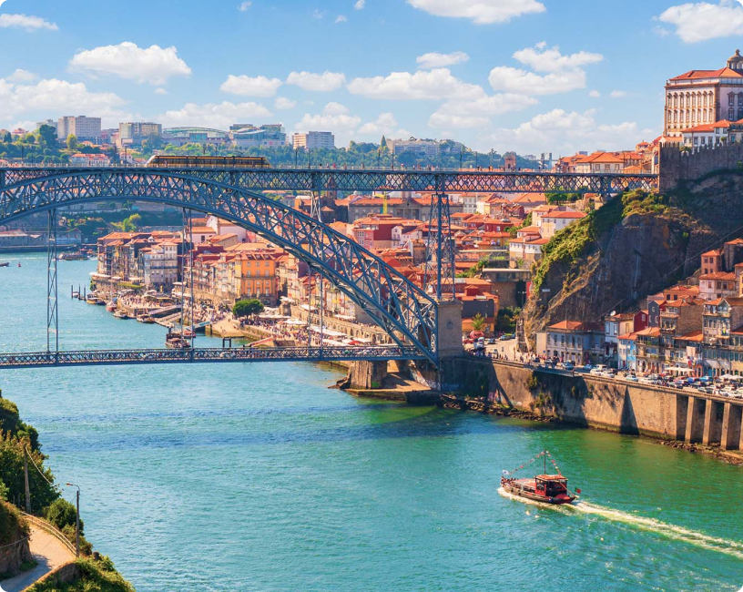 Discover the charm and vibrancy of Porto